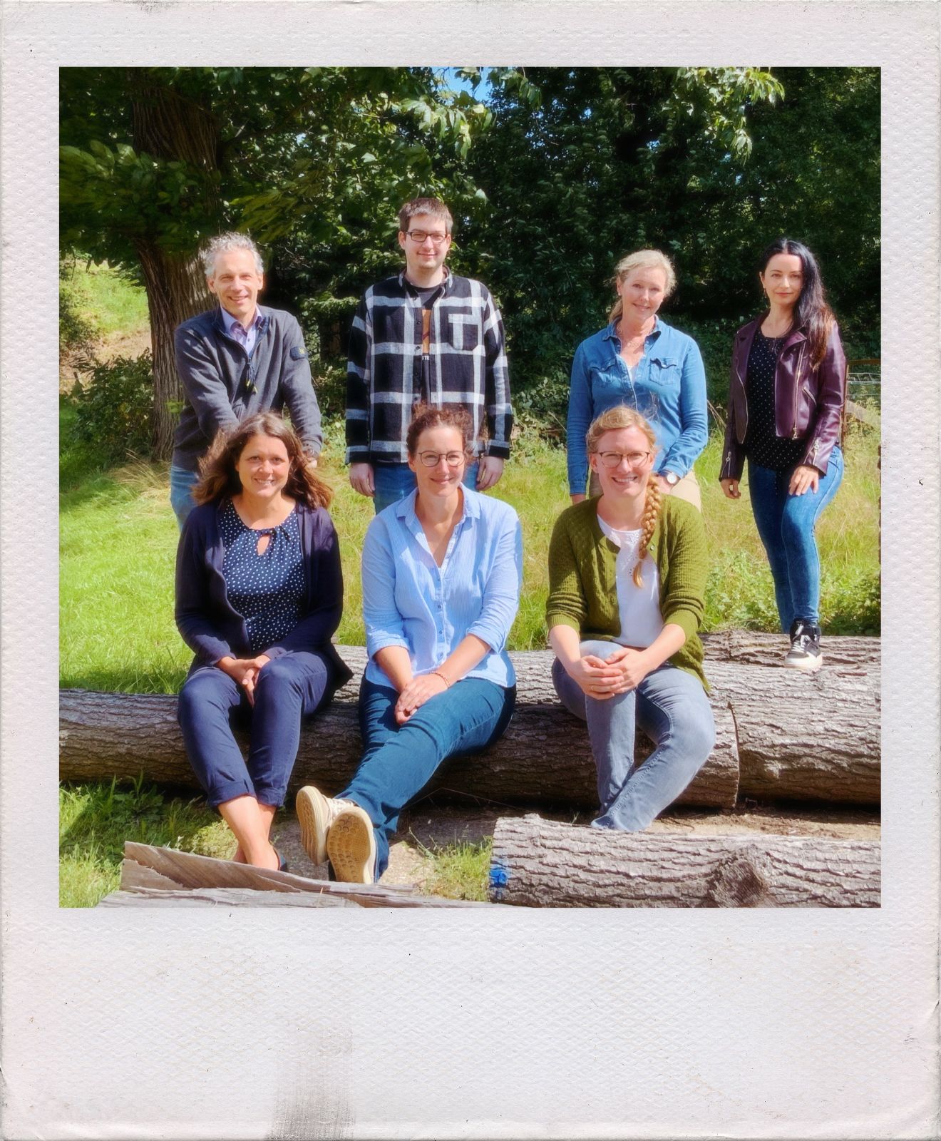 Das Foto zeigt die Geschichtslehrerinnen und Geschichtslehrer.